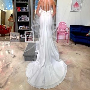 MIKAELLA WEDDING GOWN BRAND NEW BRIDAL SIZE 6